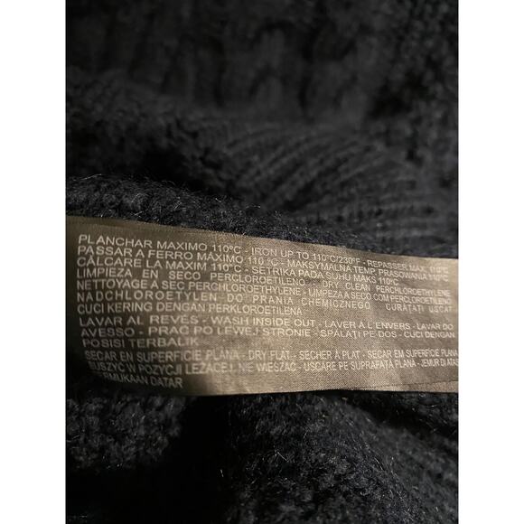 Zara Knit - Picture 5 of 5